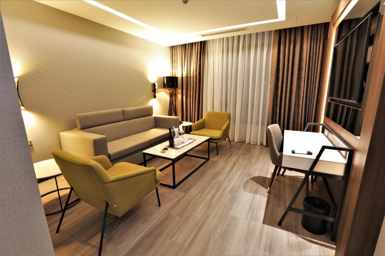 Limak Skopje Luxury Hotel Exterior foto 3D rendering of a living room